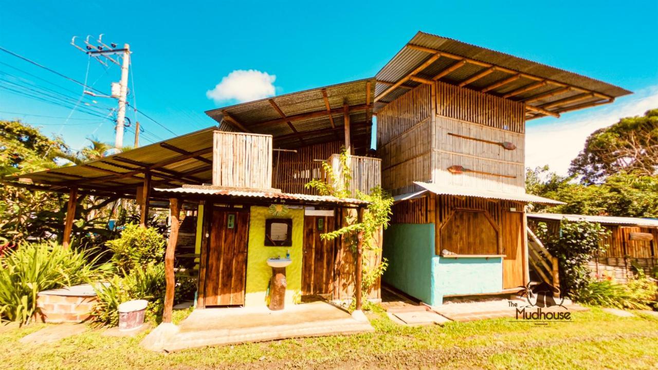 The Mudhouse Hostel Mompiche Esterno foto