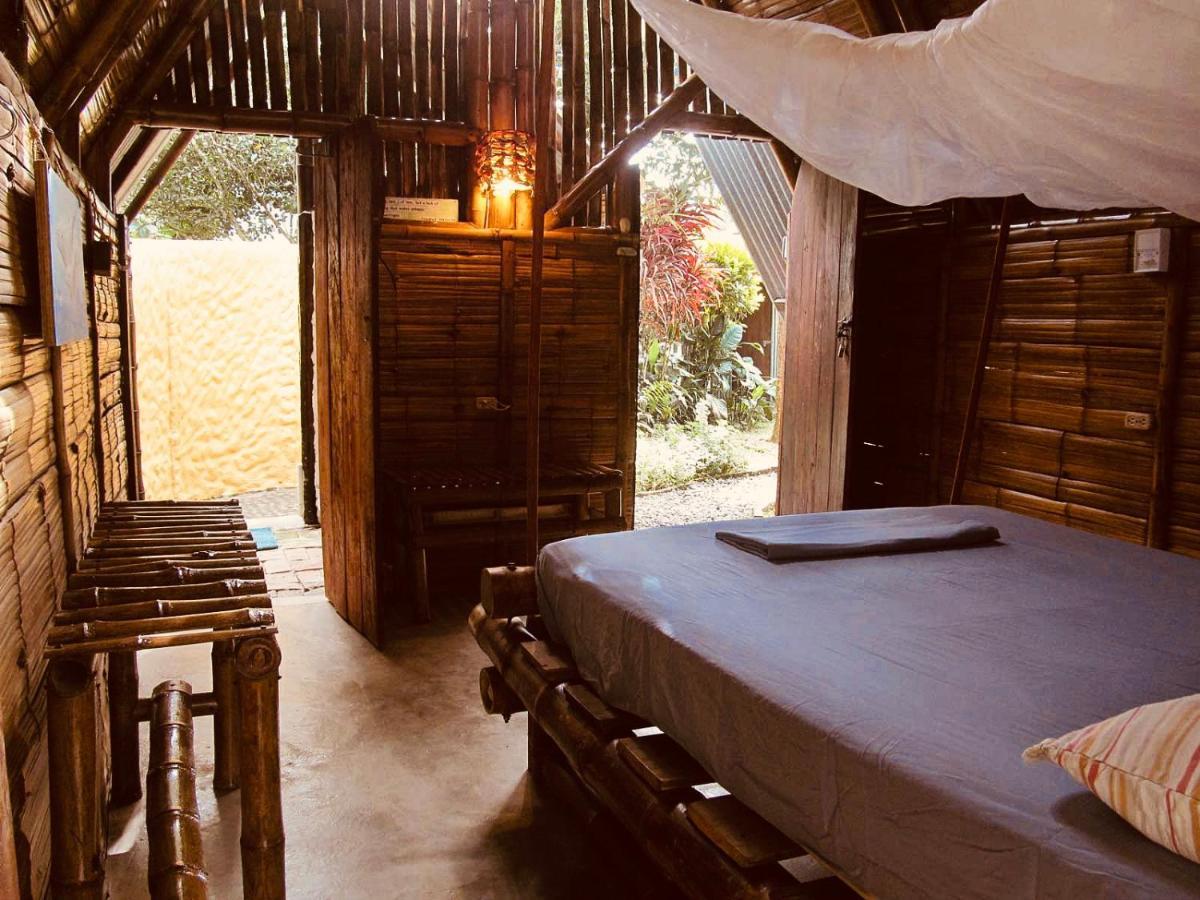 The Mudhouse Hostel Mompiche Esterno foto